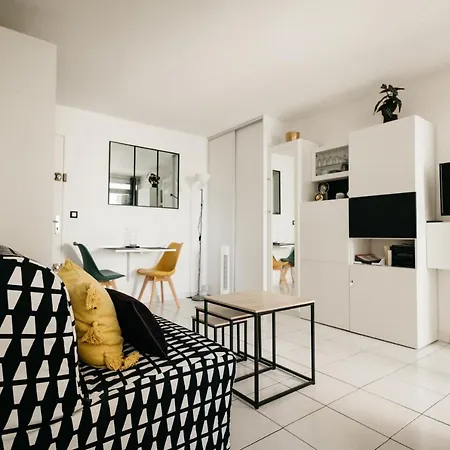 Apartman Cosy T1, A 10 Minutes A Pieds Des Plages Fréjus