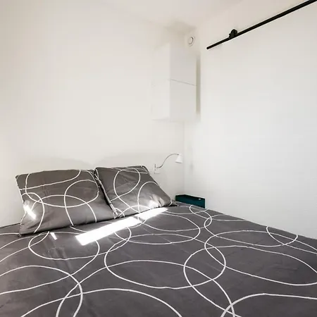 Apartamento Cosy T1, à 10 Minutes à Pieds Des Plages Fréjus