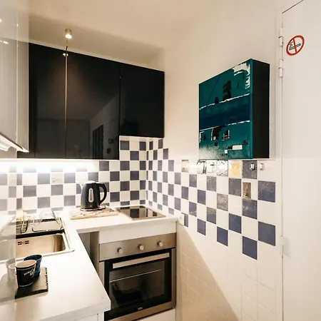 Cosy T1, A 10 Minutes A Pieds Des Plages Apartman Fréjus